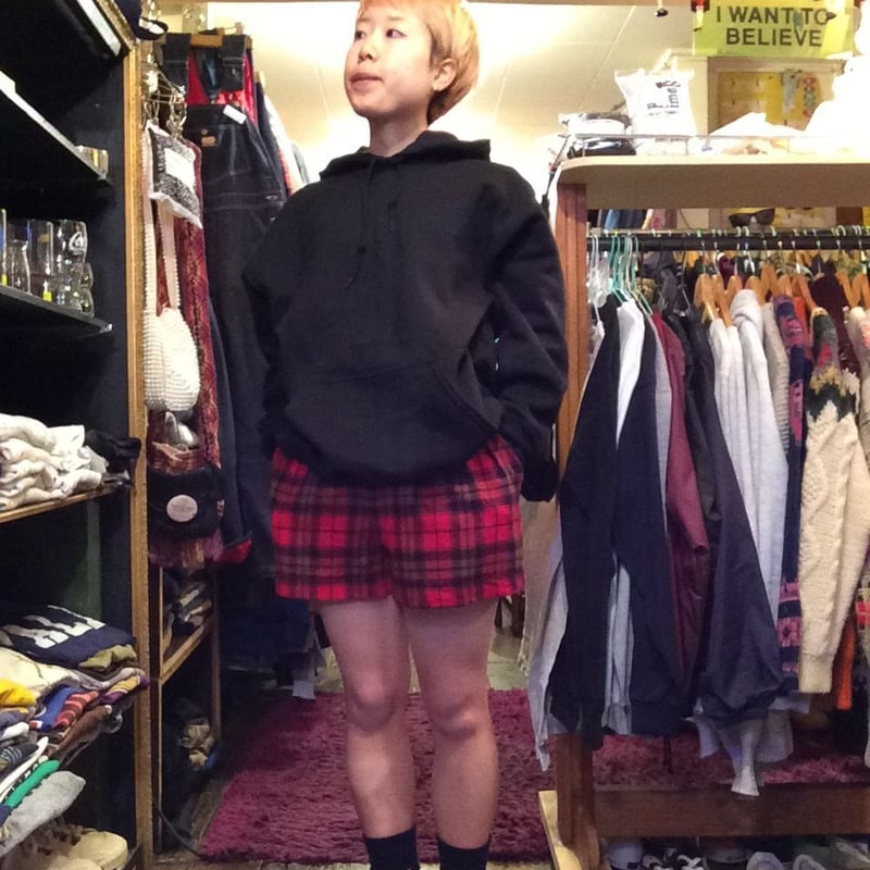 USED] 赤チェックタック入りショートパンツ | garden730