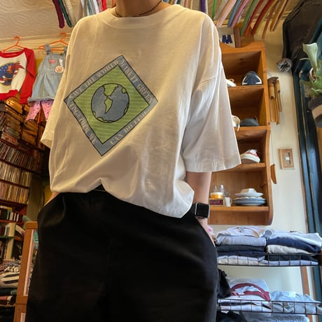 [USED] Save the world🌏Tee