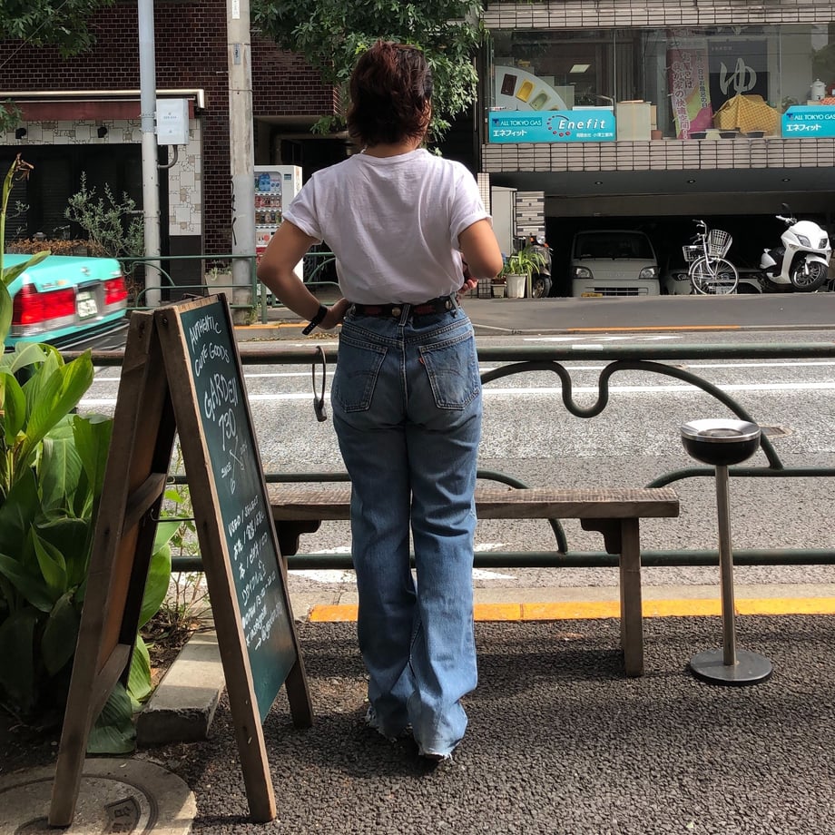 5e05c4270cc8de2fd8a6b37b