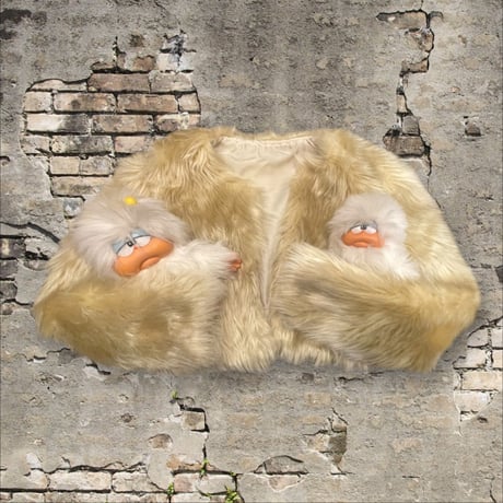 [USED] WHITE FAKE FUR JKT 🐏🤍