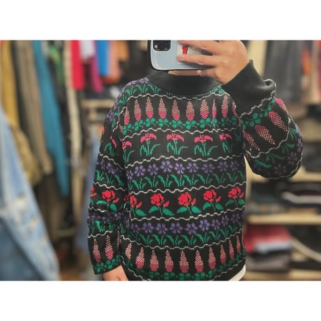 [USED] 総柄 お花🌹ニット