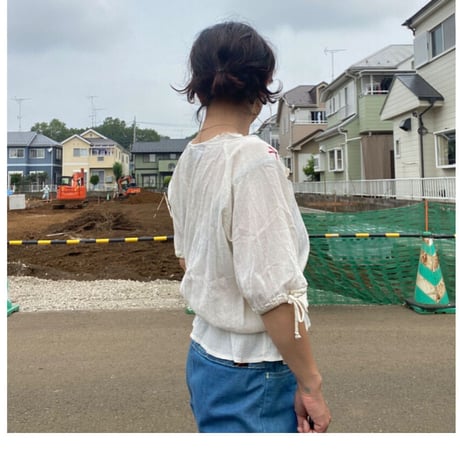 [USED] コットンガーゼ刺繍TOPS