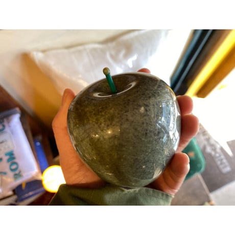 [CHEAP TIME$ vintage ] "Apple" 石の置物
