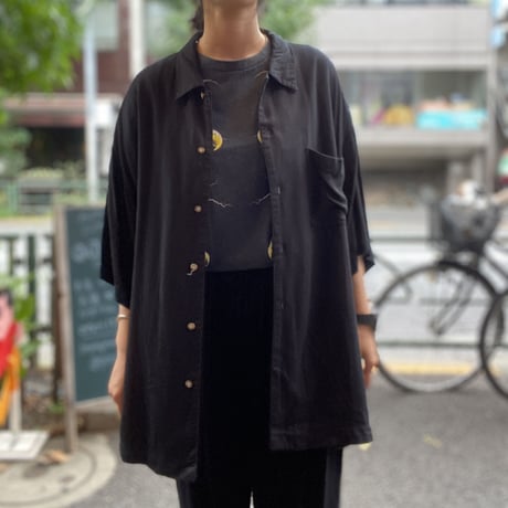 [USED] 大きめブラック半袖 SHIRT