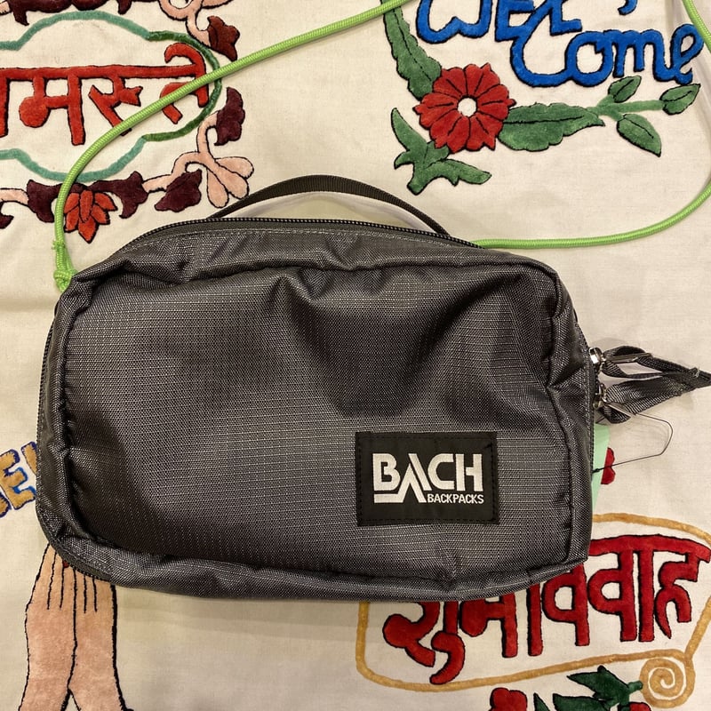 Bach サコッシュ 人気完売状態 BACH - サコッシュの通販 by みぜ's shop｜バッハならラクマ