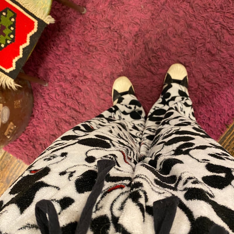 ⭐️23日まで限定価格⭐️プリーツプリーズペイズリー柄切り替えデザインパンツ極美品⭐️ ペイズリーセルフカットプリーツパンツ 【メール便対応不可