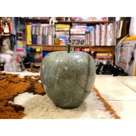 [CHEAP TIME$ vintage ] "Apple" 石の置物