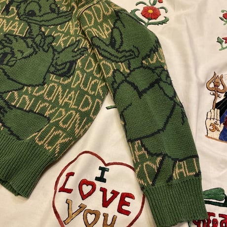 [USED] DONALD KNIT♡
