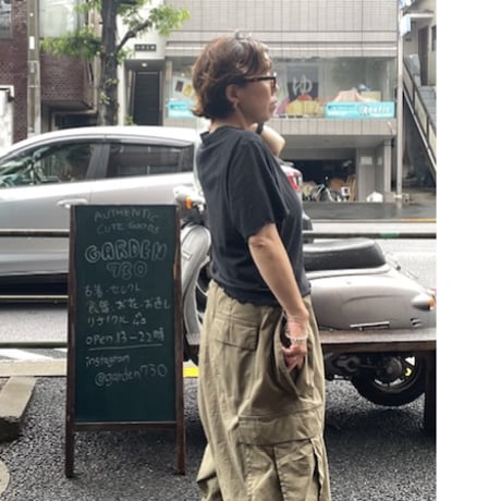 [USED]NIKE 🌼ヒラヒラ SHORT丈  tee