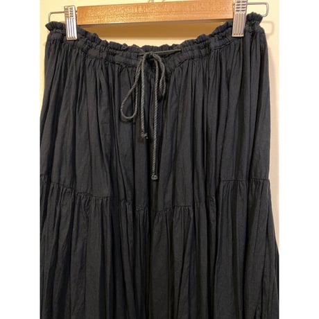 [USED] BLACK  ボリュームロングスカート