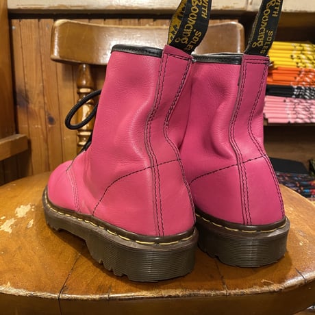 [USED] Dr.Martens  6HOLE (PINK)