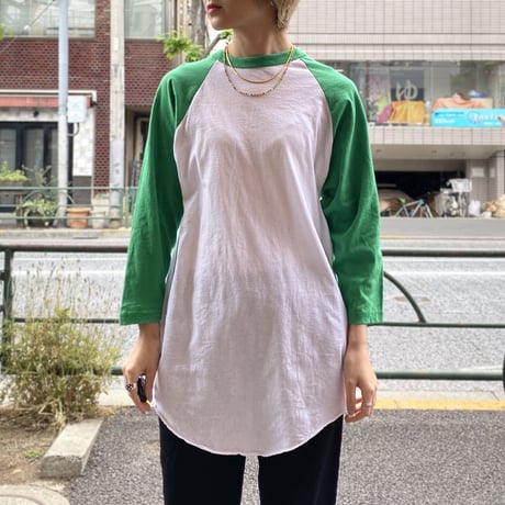 [USED] "RUSSELL" ラグランTee！