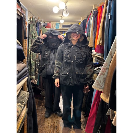 [USED] vintage Switzerland マウンテン CAMO JKT /BLACK染め