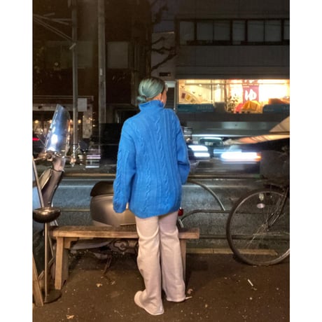 [USED] BLUE👤ケーブルニット