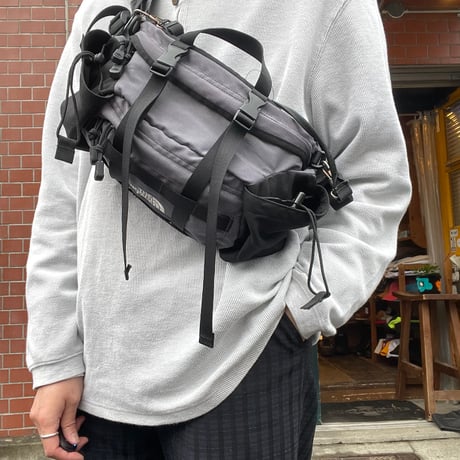 [USED] THE NOHTH FACE BODY BAG