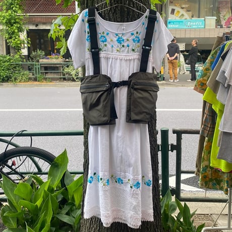 [USED] お顔のお花💠メキシカン刺繍ワンピース