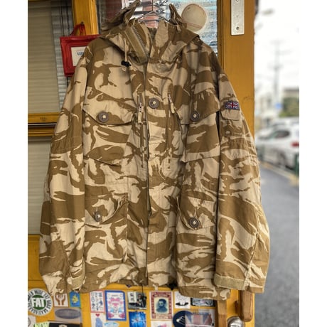 [USED] 90s UK Military CAMO PARKA