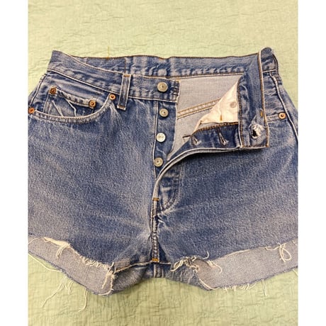 [USED] Levis 赤耳カットオフショーツ