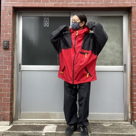 [USED] Marlboro NYLON PARKA