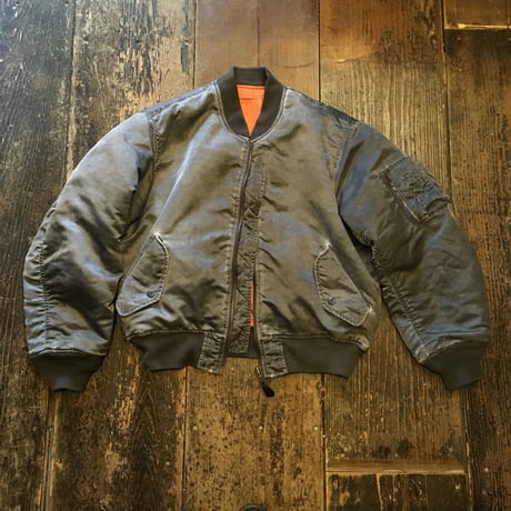 [USED]  ナイスカラー ！！GOODサイズ！MA-1