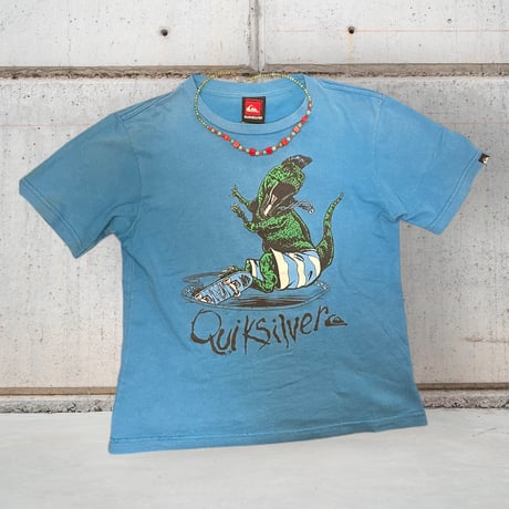 [USED] Quick silver ピチ ダイナソー Tee kids size🦖🩵