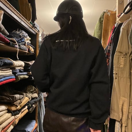 [USED]"HANG IN THERE" good message sweat 🖤