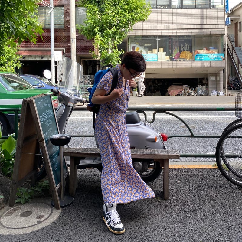 PRADA 花柄ガウン ワンピース Alotta 線画タッチ花柄ギャザー切替ワンピース -ファッション