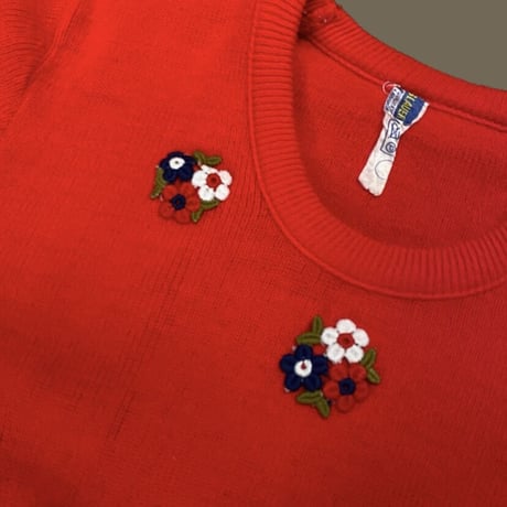 [USED] お花刺繍🌼半袖KNIT