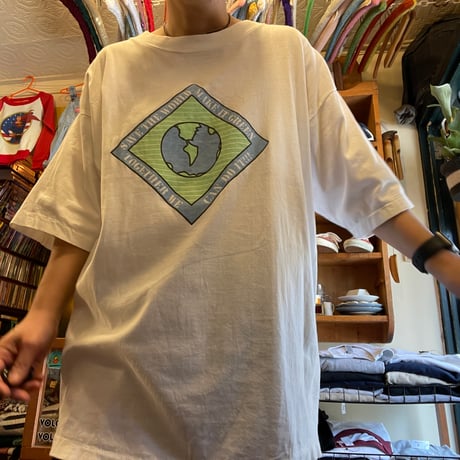 [USED] Save the world🌏Tee