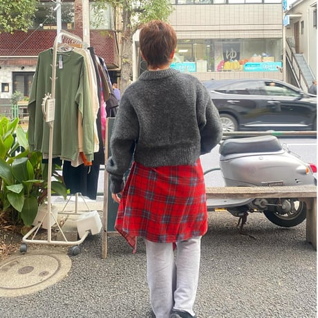 [USED] ショート丈 ニット