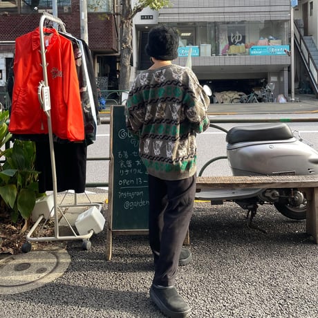 [USED] 犬？ねこ？かわいい 柄ニット