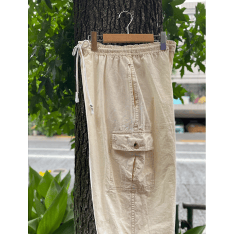 [USED]  WHITE CARGO PANTS