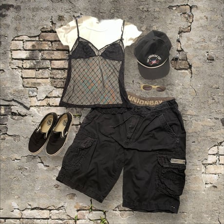 [USED] BLK FEED CARGO SHORTS