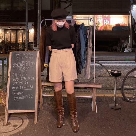 [USED] BEIGE WOOL SHORTS♡