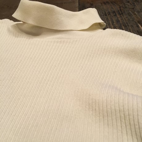 [USED] リブ入りCOTTONタートルネック