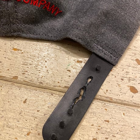[USED] グレーのバイカラーCAP