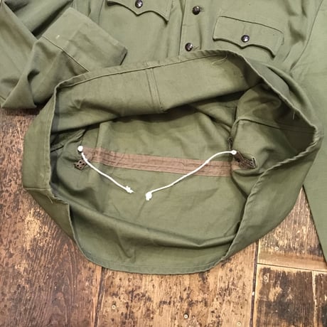 [USED] 渋い！プルオーバーシャツ風 ARMY JKT