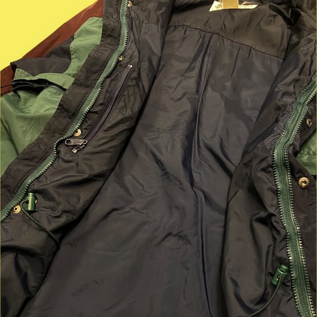 [USED] Columbia ナイロンジャケット🌲