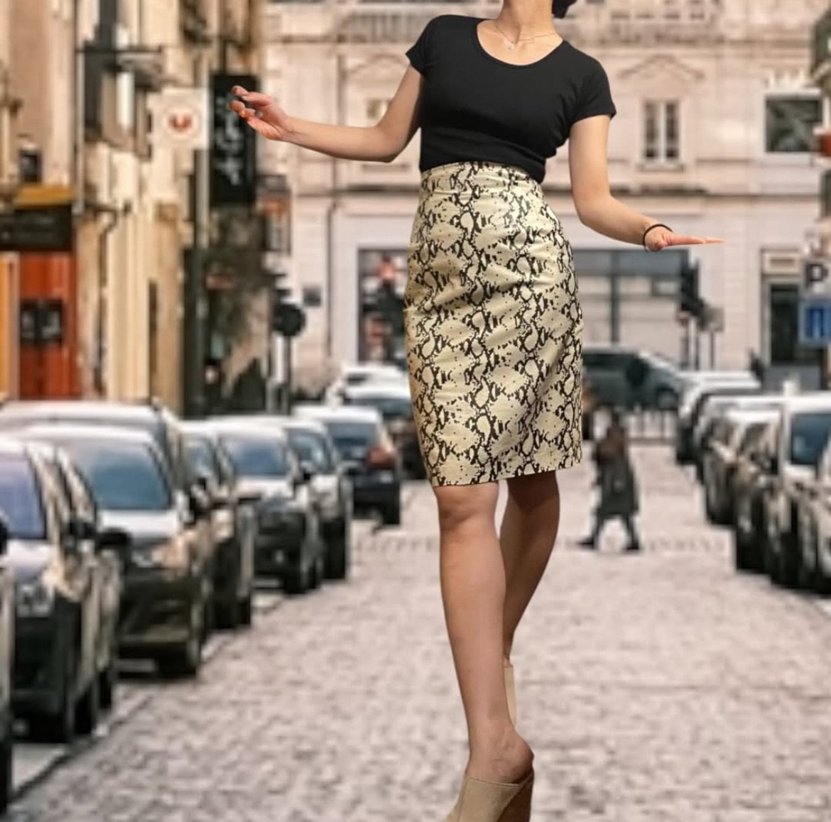 新品 Deuxieme Classe ヘビ革 パイソンレザー タイトスカート38 新品 Deuxieme Classe ヘビ革 パイソンレザー タイトスカート38