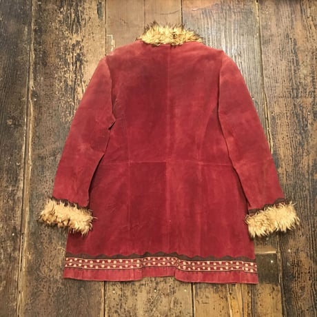 [USED] 渋い赤色 SUEDE ヒッピー刺繍コート