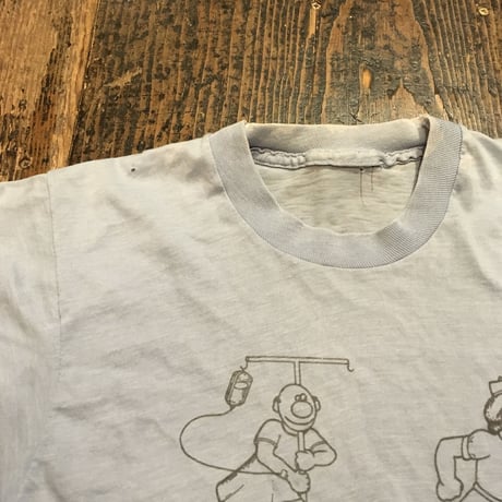[USED] "LOVE A NURSE"  TEE