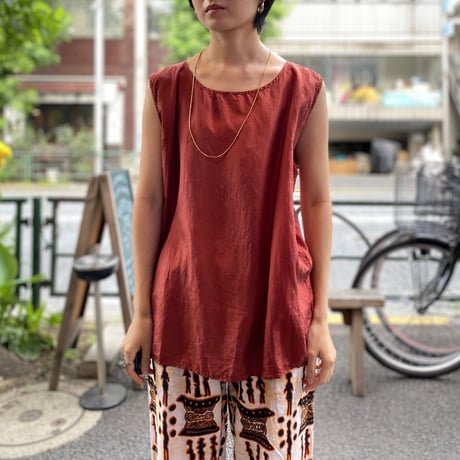 [USED] 100％ SILK ノースリーブTOPS！