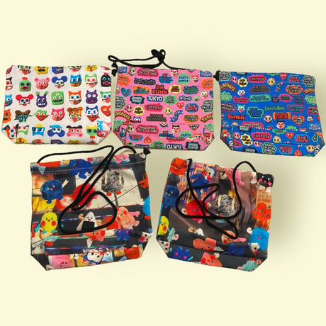 [BENICOTOY] キャラ総柄巾着BAG