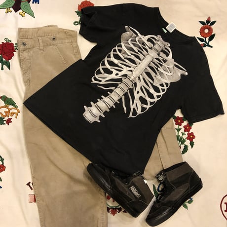 [USED]  skeleton BLK Tee