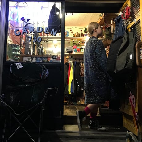 [USED] 花と夜空色のすてきなベロアワンピース