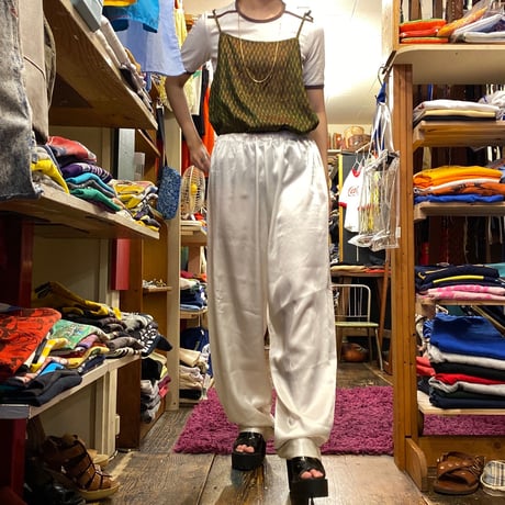 [USED] WHITE サテンPANTS！