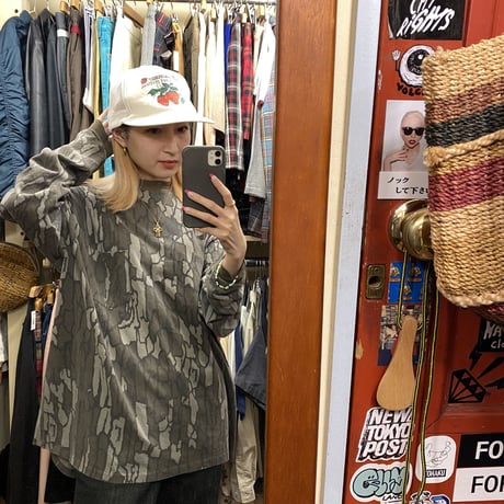 [USED] STRAWBERRY SNAP BACK CAP🍓