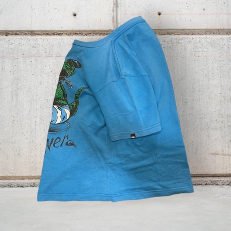 [USED] Quick silver ピチ ダイナソー Tee kids size🦖🩵