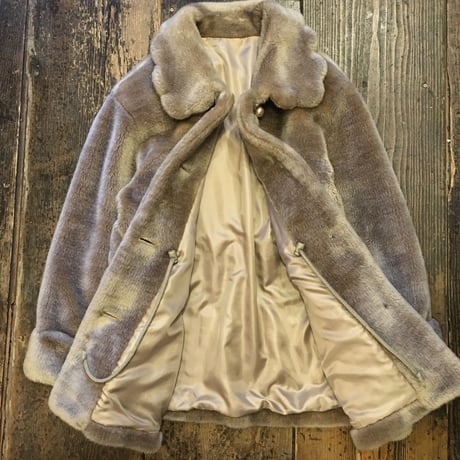 [USED] かわいいディティール! FAKEファーコート