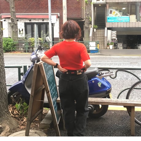 [USED] かわい♡ Euro Vintage シェルボタン S/Sニット